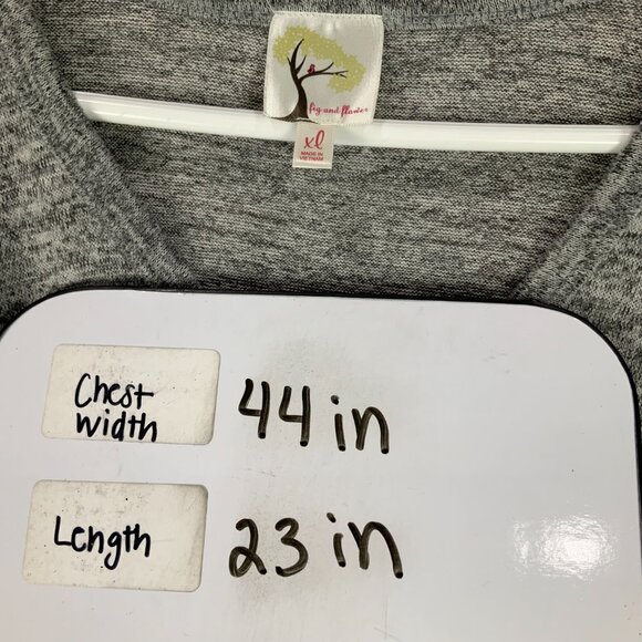 Fig and Flower Gray Button Up V-Neck Cardigan Size XL Floral Embroidered - Picture 5 of 5